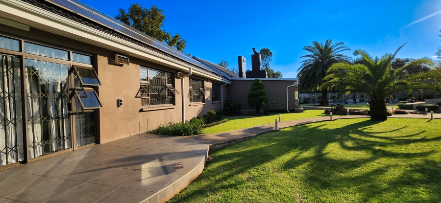 5 Bedroom Property for Sale in Sasolburg Ext 4 Free State